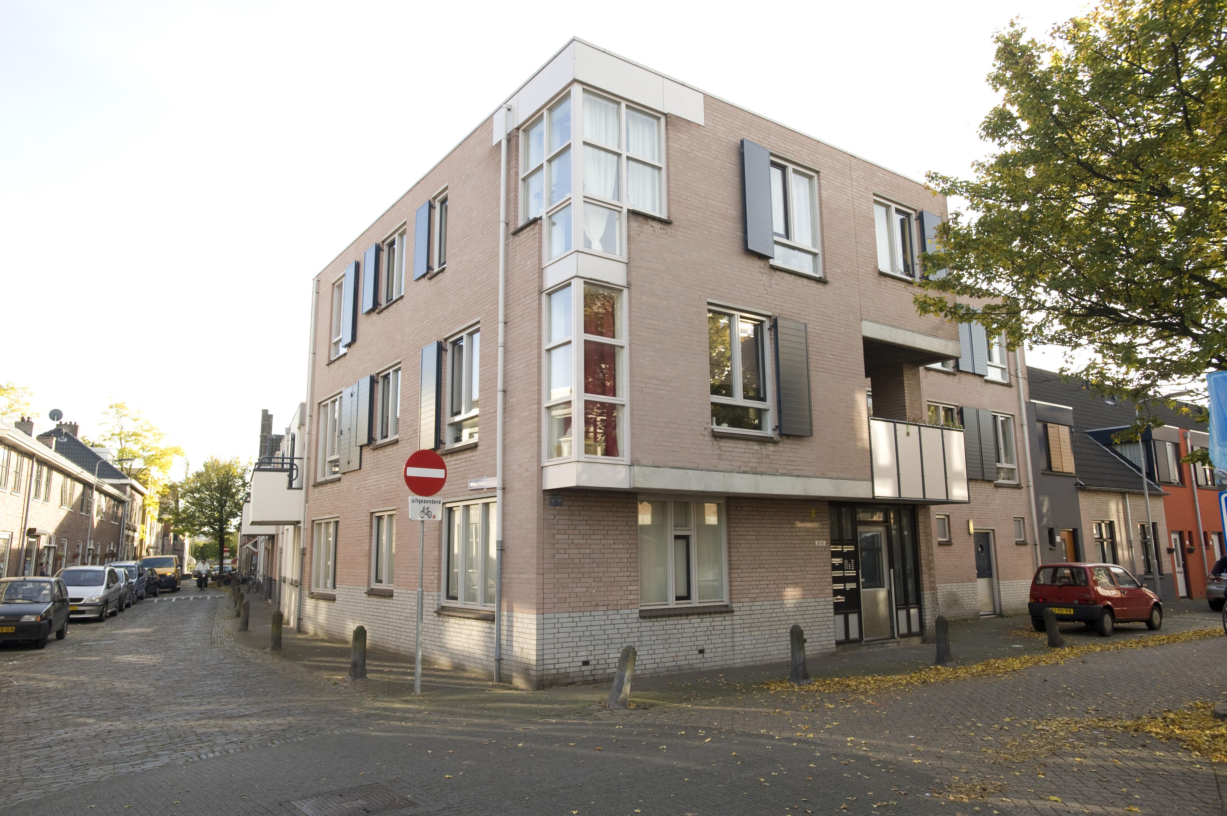 Noord-Peterstraat 32